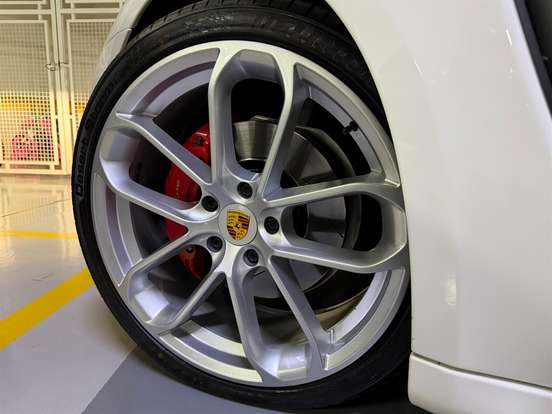 PORSCHE-PANAMERA-2011