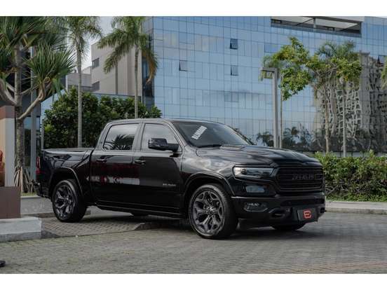 RAM-1500-3.0 HURRICANE 6 BITURBO GASOLINA LARAMIE NIGHT EDITION CD 4X4 AUTOMÁTICO RAM-1500-2025