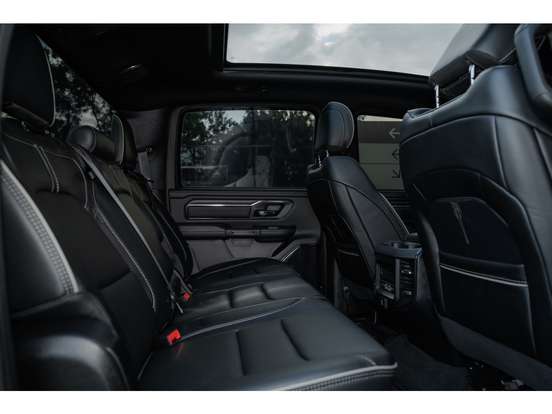 RAM-1500-3.0 HURRICANE 6 BITURBO GASOLINA LARAMIE NIGHT EDITION CD 4X4 AUTOMÁTICO RAM-1500-2025