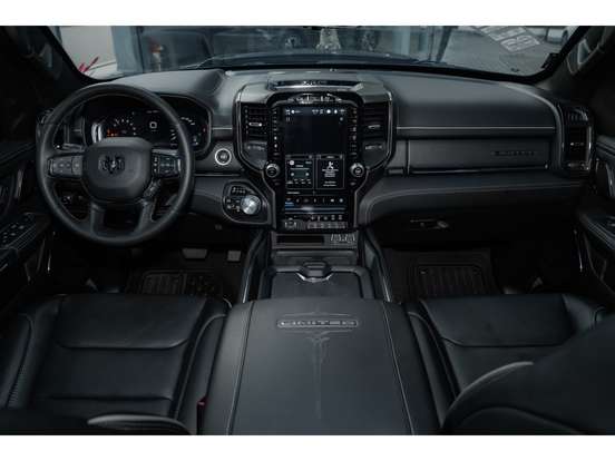 RAM-1500-3.0 HURRICANE 6 BITURBO GASOLINA LARAMIE NIGHT EDITION CD 4X4 AUTOMÁTICO RAM-1500-2025