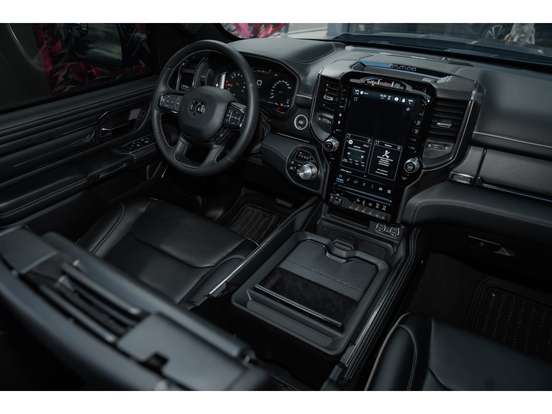 RAM-1500-3.0 HURRICANE 6 BITURBO GASOLINA LARAMIE NIGHT EDITION CD 4X4 AUTOMÁTICO RAM-1500-2025