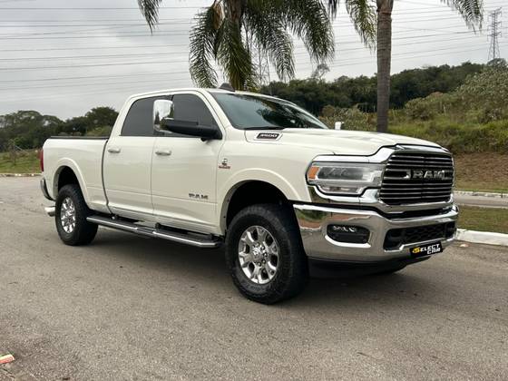 RAM 3500 6.7 I6 TURBO DIESEL LARAMIE CD 4X4 AUTOMÁTICO