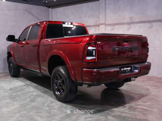 RAM-3500-6.7 I6 TURBO DIESEL LARAMIE NIGHT EDITION CD 4X4 AUTOMÁTICO RAM-3500-2022