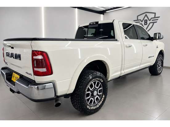 RAM-3500-6.7 I6 TURBO DIESEL LIMITED LONGHORN CD 4X4 AUTOMÁTICO RAM-3500-2022