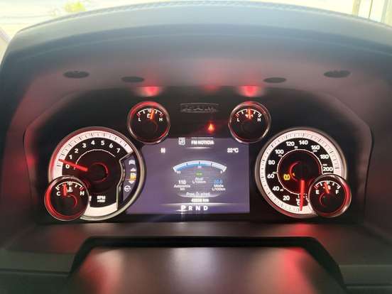 RAM-CLASSIC-5.7 V8 GASOLINA LARAMIE NIGHT EDITION CD 4X4 AUTOMÁTICO RAM-CLASSIC-2023