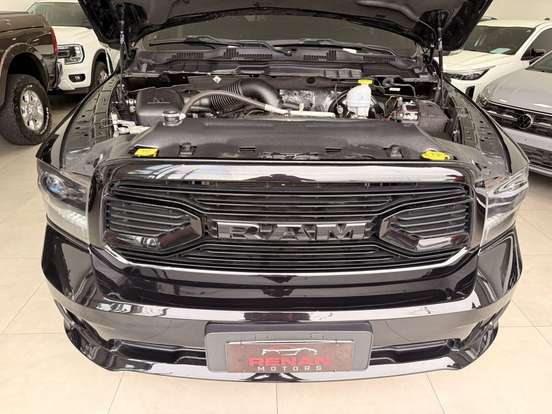 RAM-CLASSIC-5.7 V8 GASOLINA LARAMIE NIGHT EDITION CD 4X4 AUTOMÁTICO RAM-CLASSIC-2023