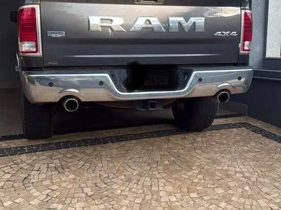 RAM-1500-5.7 V8 GASOLINA LIMITED CD 4X4 AUTOMÁTICO RAM-1500-2023