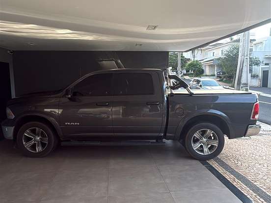 RAM-1500-5.7 V8 GASOLINA LIMITED CD 4X4 AUTOMÁTICO RAM-1500-2023