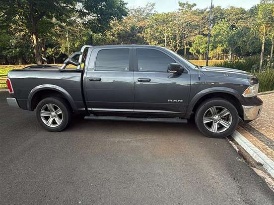 RAM-1500-5.7 V8 GASOLINA LIMITED CD 4X4 AUTOMÁTICO RAM-1500-2023