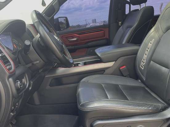 RAM-1500-5.7 V8 GASOLINA REBEL CD 4X4 AUTOMÁTICO RAM-1500-2021