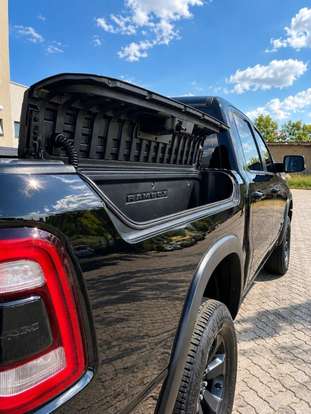 RAM-1500-5.7 V8 GASOLINA REBEL CD 4X4 AUTOMÁTICO RAM-1500-2021