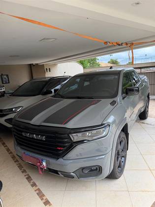 RAM RAMPAGE 2.0 HURRICANE 4 TURBO GASOLINA R/T 4X4 AUTOMÁTICO
