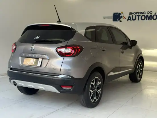 RENAULT-CAPTUR-2021