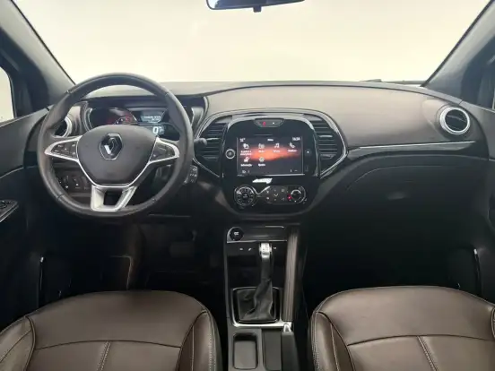 RENAULT-CAPTUR-2021