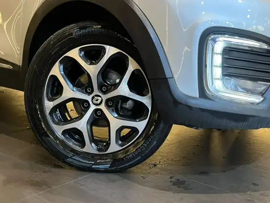 RENAULT-CAPTUR-2019