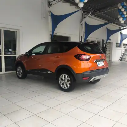 RENAULT-CAPTUR-2017