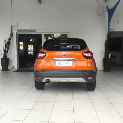 RENAULT-CAPTUR-2017