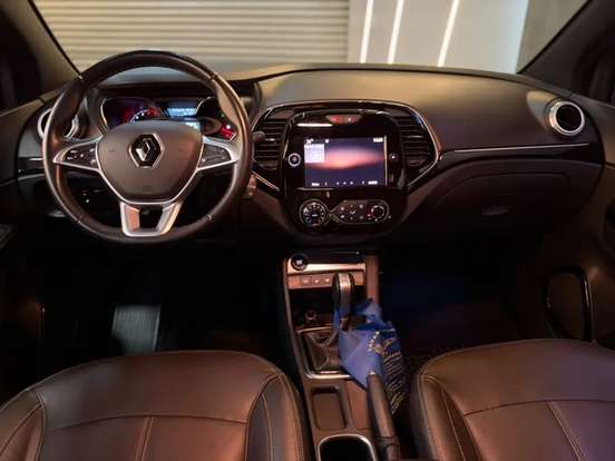 RENAULT-CAPTUR-2021