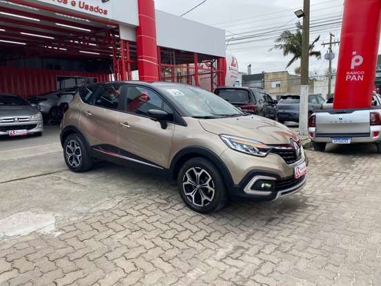 RENAULT-CAPTUR-2021