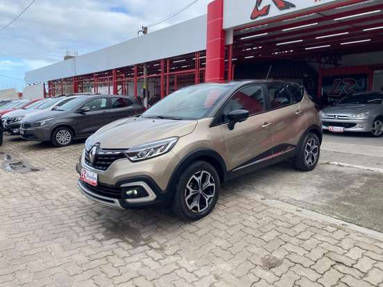 RENAULT-CAPTUR-2021