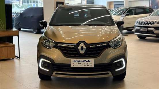 RENAULT-CAPTUR-2021