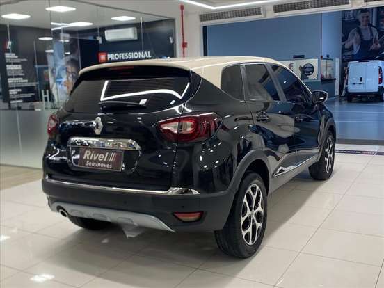 RENAULT-CAPTUR-2018