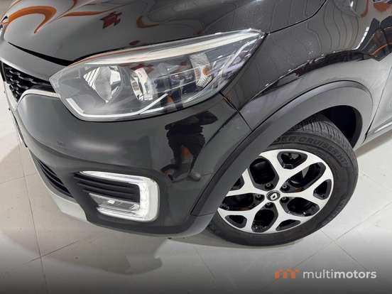 RENAULT-CAPTUR-2017