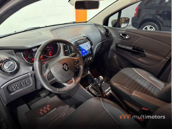 RENAULT-CAPTUR-2017