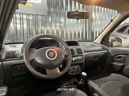 RENAULT-CLIO-2014