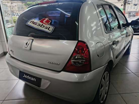 RENAULT-CLIO-2006