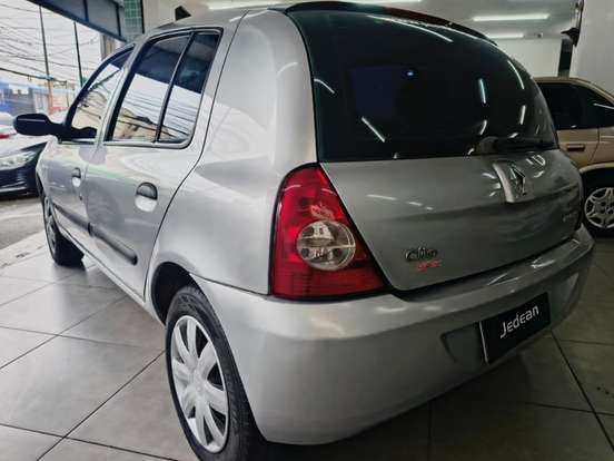 RENAULT-CLIO-2006