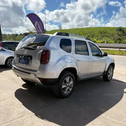 RENAULT-DUSTER-2018