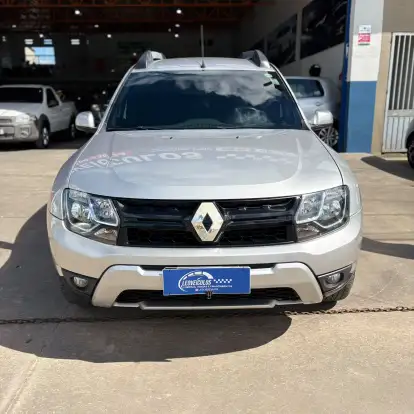 RENAULT-DUSTER-2018