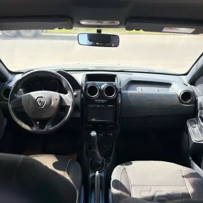 RENAULT-DUSTER-2018
