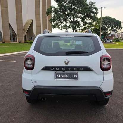 RENAULT-DUSTER-2023