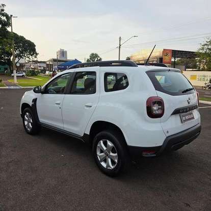 RENAULT-DUSTER-2023