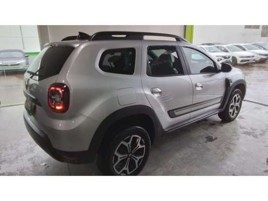 RENAULT-DUSTER-2023