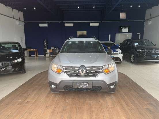 RENAULT-DUSTER-2023