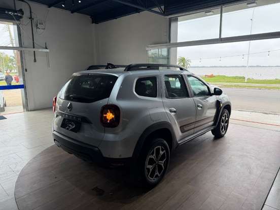 RENAULT-DUSTER-2023