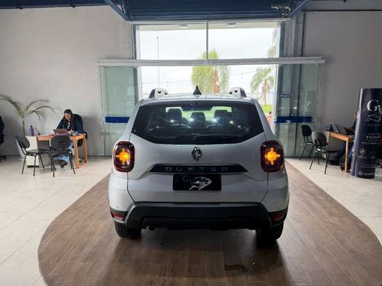 RENAULT-DUSTER-2023
