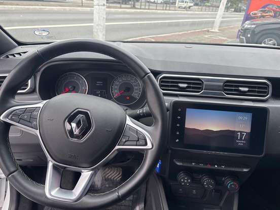RENAULT-DUSTER-2025