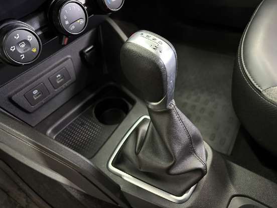 RENAULT-DUSTER-2023