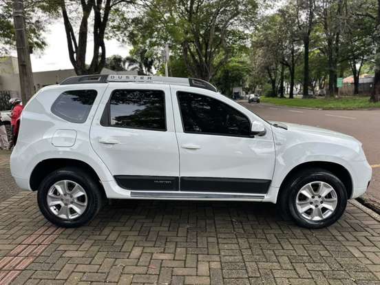 RENAULT-DUSTER-2015