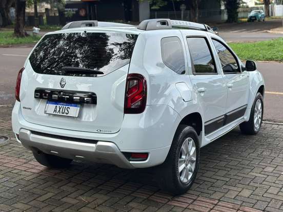 RENAULT-DUSTER-2015