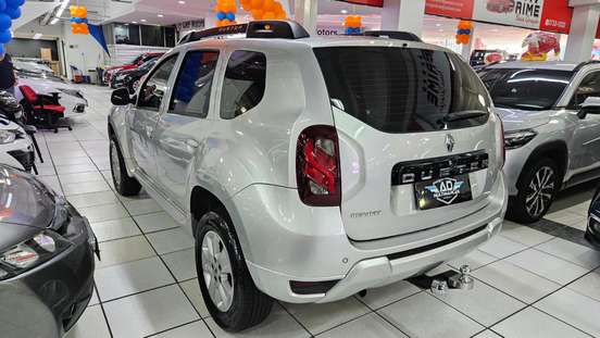 RENAULT-DUSTER-2016