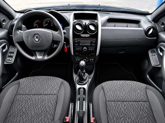 RENAULT-DUSTER-2017