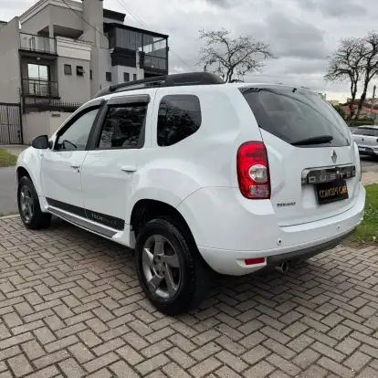 RENAULT-DUSTER-2014