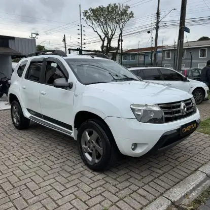 RENAULT-DUSTER-2014