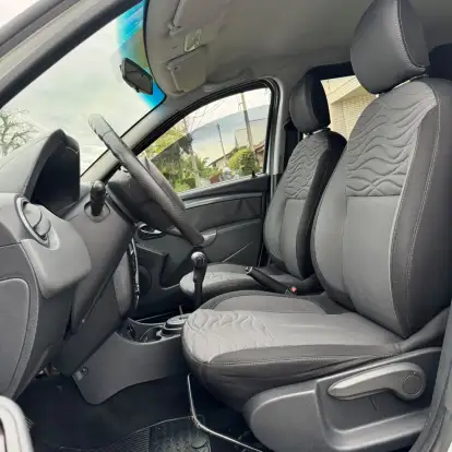 RENAULT-DUSTER-2014