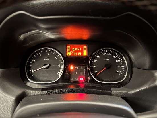 RENAULT-DUSTER-2013